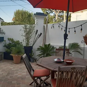 Grand Studio Avec Patio Marseille